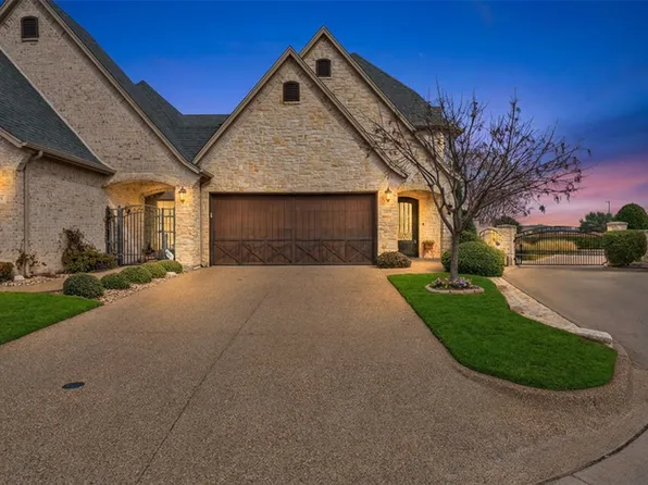 2400 Vineyard Dr, Granbury, TX 76048