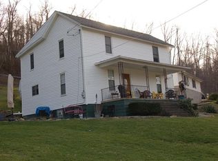 226 Twin Bridges Rd, Charleroi, PA 15022