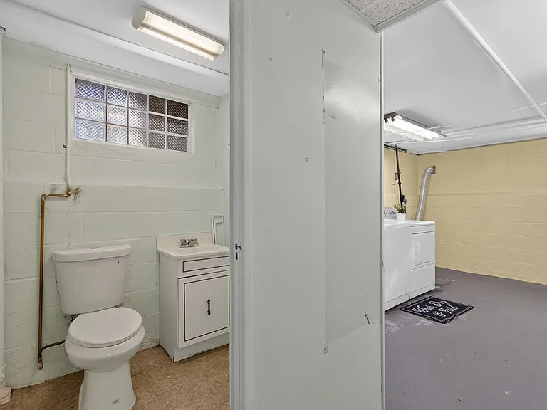 663 Mountain Ave — Photo 24