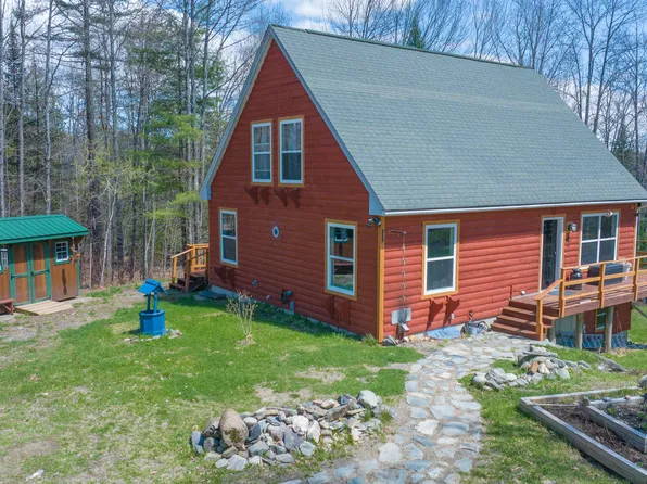 63 Mayhew Road, Starks, ME 04911