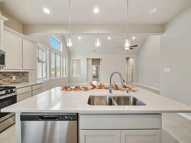 1547 Crystal Stream Dr — Photo 15