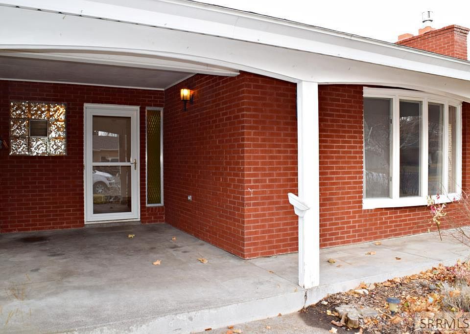 1st image of 2354 Koro Ave