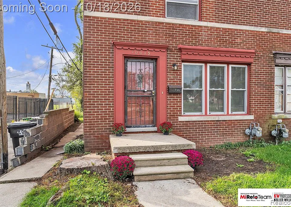 10035 Curtis St