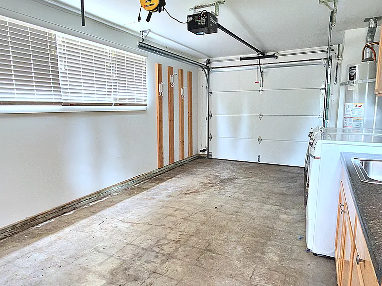 12820 SW Edgewood St — Photo 34