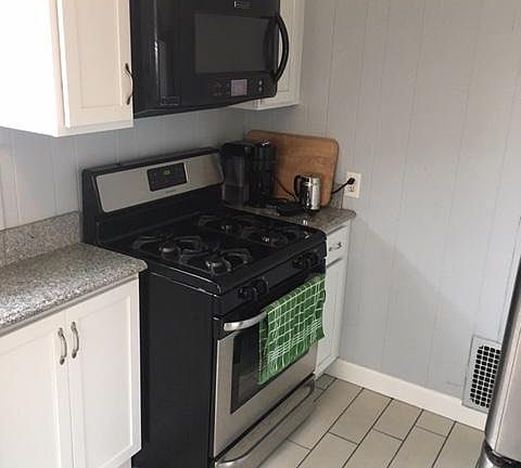 4th image of 3642 Columbus Ave #1