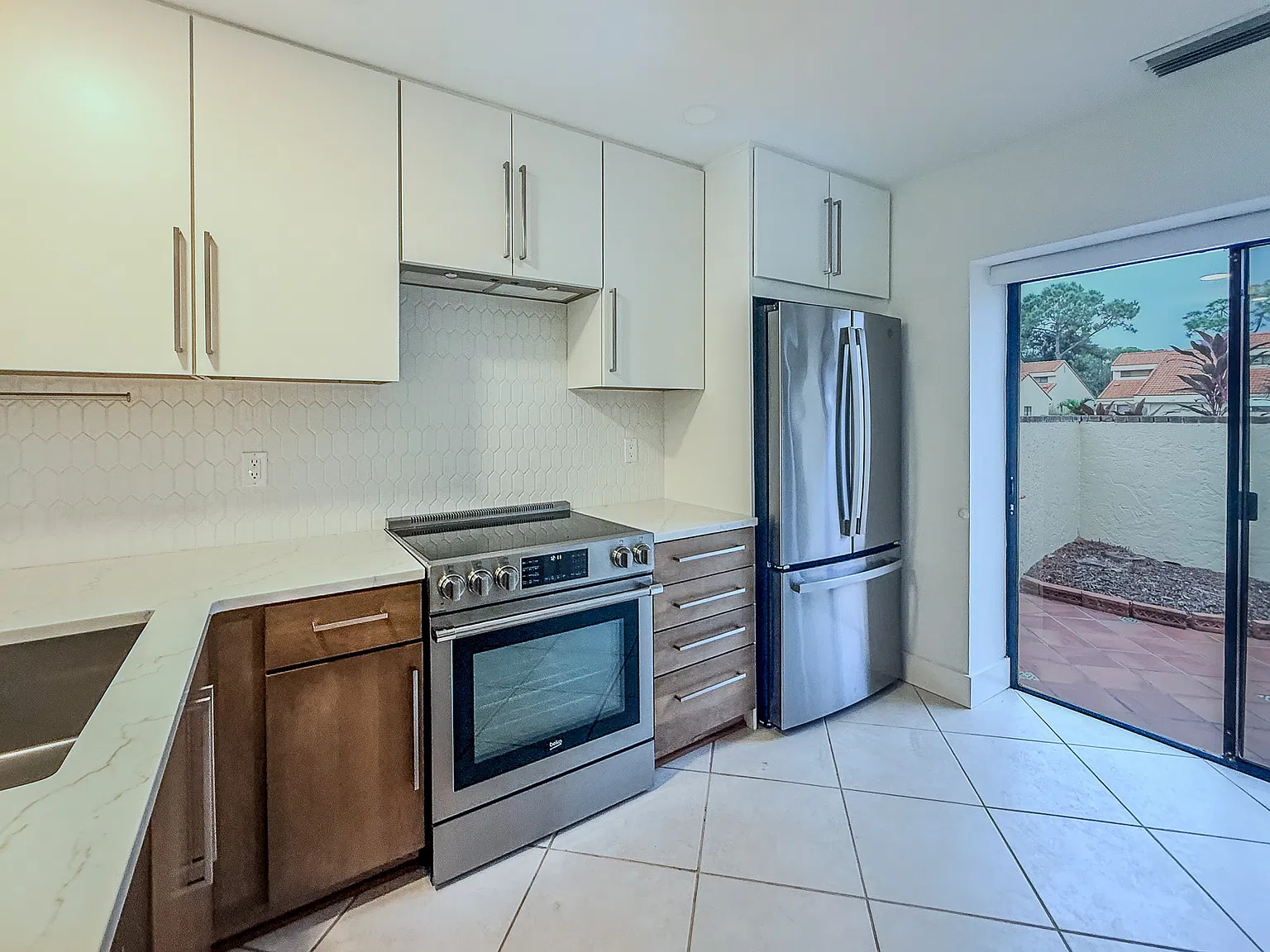 3 bed, 1535 sqft, $2,600 — Photo 2