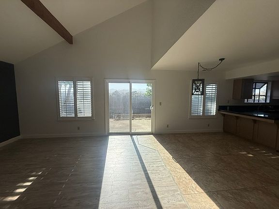 3rd image of 614 Taylor Pl