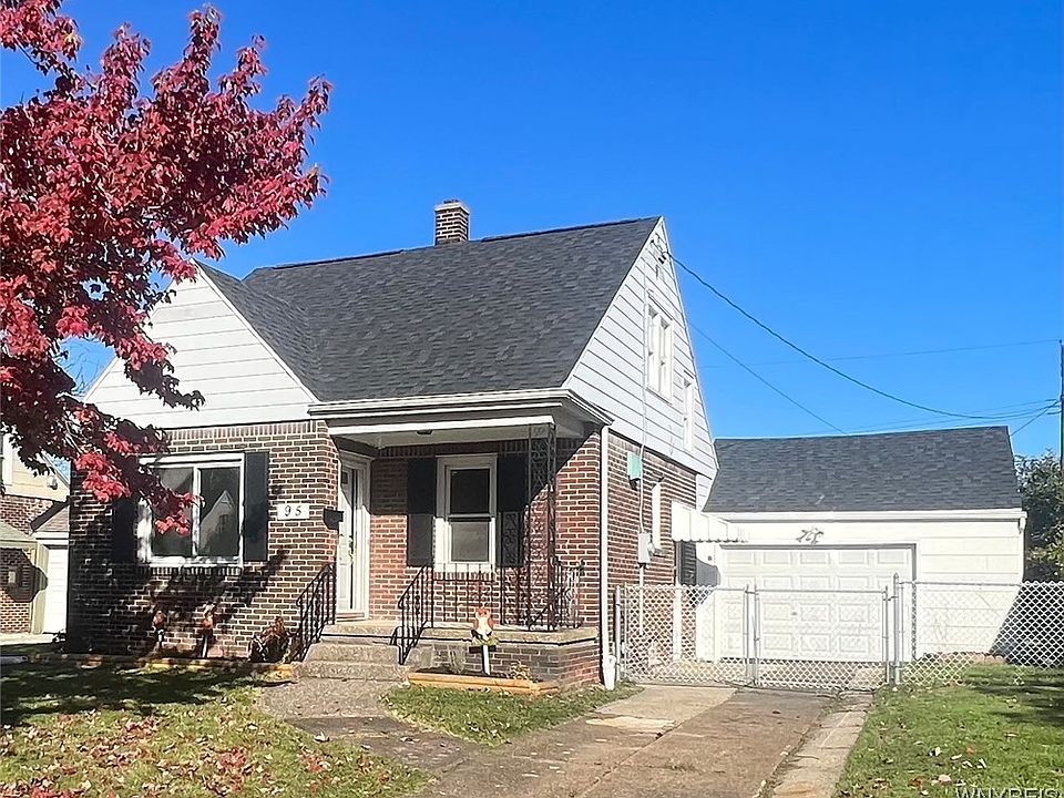 1st image of 95 Oakridge Ave