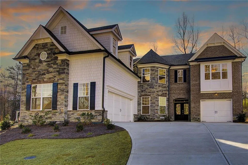5 bed, 4.0 bath, 3800 sqft, $5,500 — Photo 1