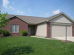 8520 Forsythia Ct, Fort Wayne, IN 46818