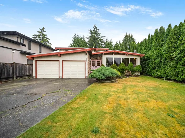 8880 Carmichael St, Richmond, BC V6Y 2W4