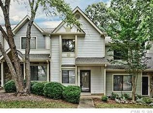 4072 N Course Dr, Charlotte, NC 28277