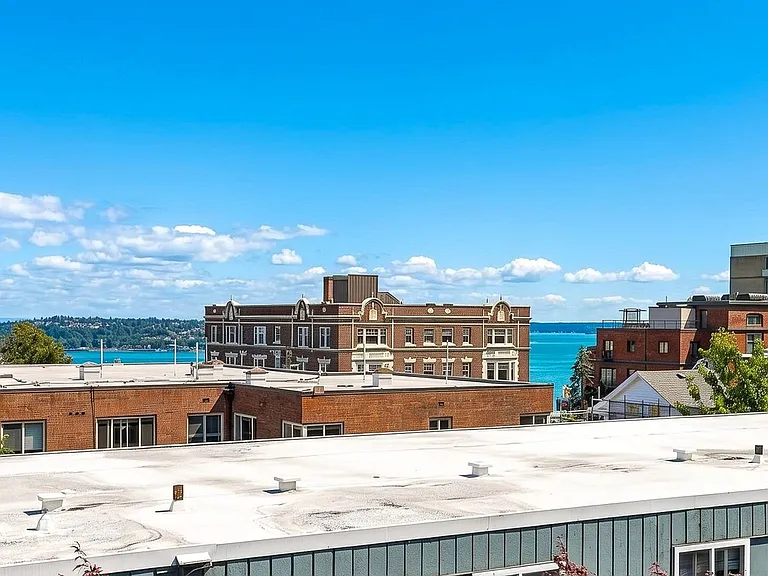 1221 Apartments — Photo 47