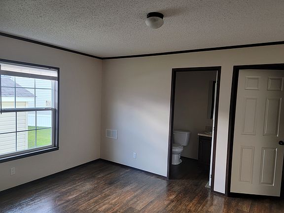 3rd image of 85 Schirra Ave #85