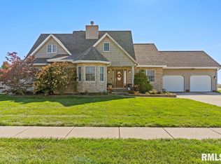 536 Augusta Dr, Chatham, IL