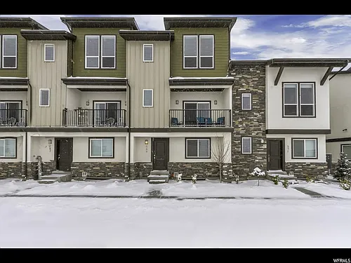 569 W Lewski Ln Photo 1