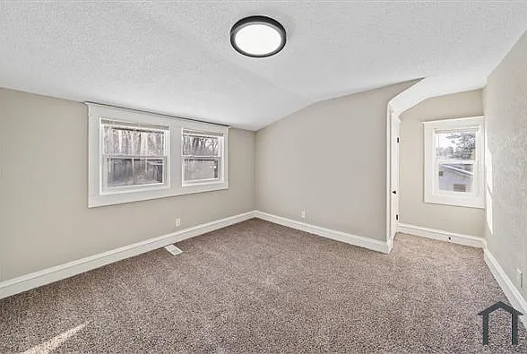 2713 Elmwood Ave — Photo 22