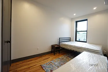 Rented by Rennit Inc.