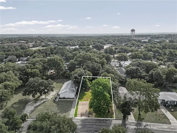 3913 N 23rd St, Waco, TX 76708