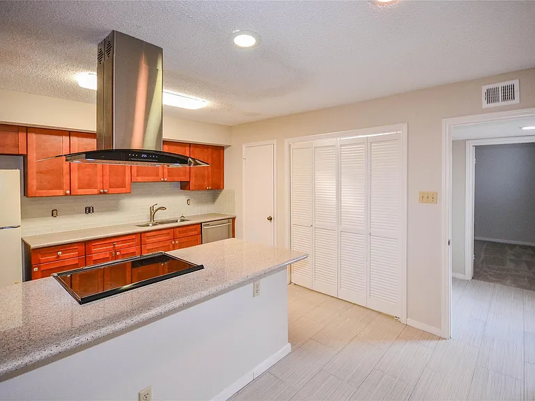 9262 Westwood Village Dr — Photo 8