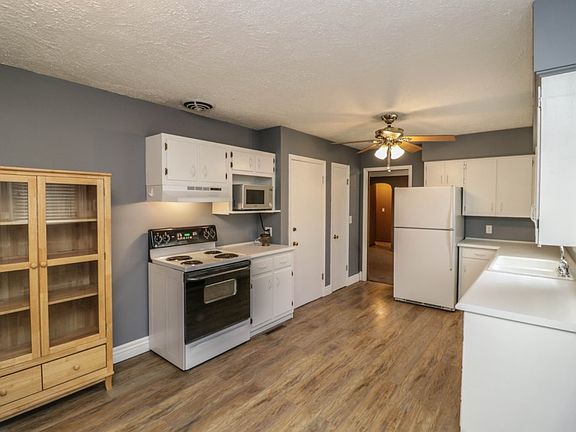 3rd image of 4023 Marinda St