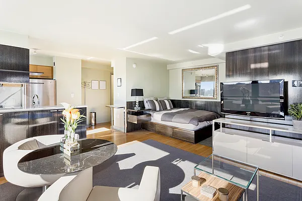 Rented by Compass | media 2