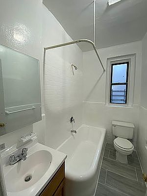 3rd image of 3021 Holland Ave APT 3N