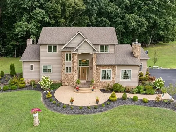 102 Mehard Ave #B, Greenville, PA 16125
