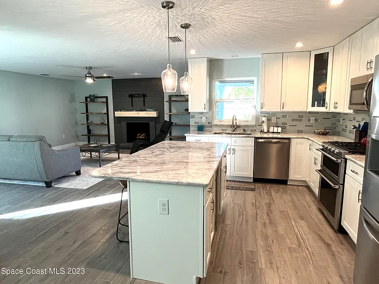 571 Kale St — Photo 5