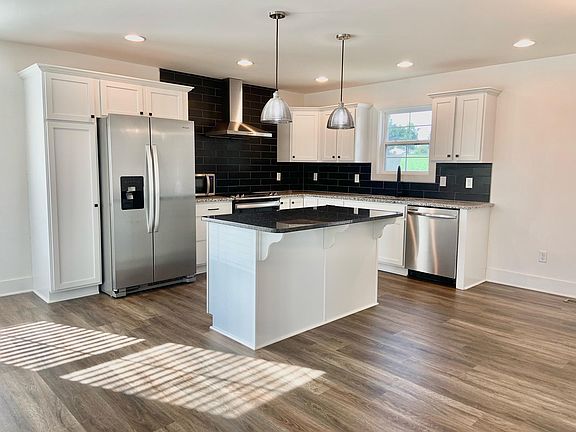 2nd image of 7254 Eagle Stone Ln