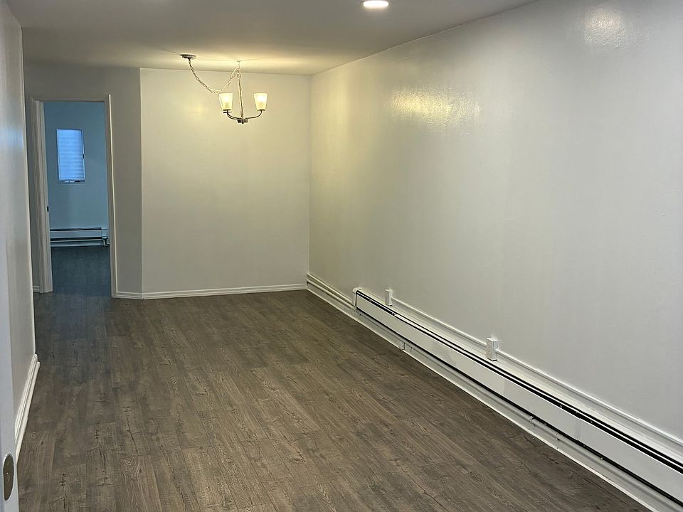1st image of 1633 Tenbroeck Ave Unit B