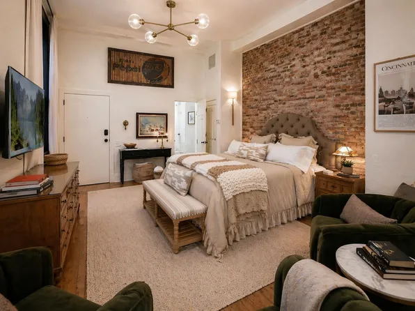 124 W 9th St, Cincinnati, OH
