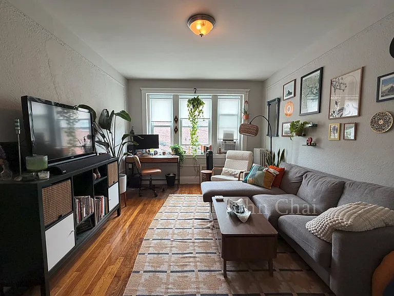 55 Linden St #12 — Photo 4