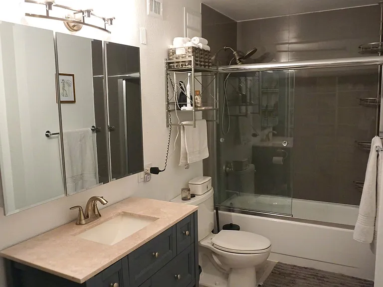 600 W 9th St #612 — Photo 15