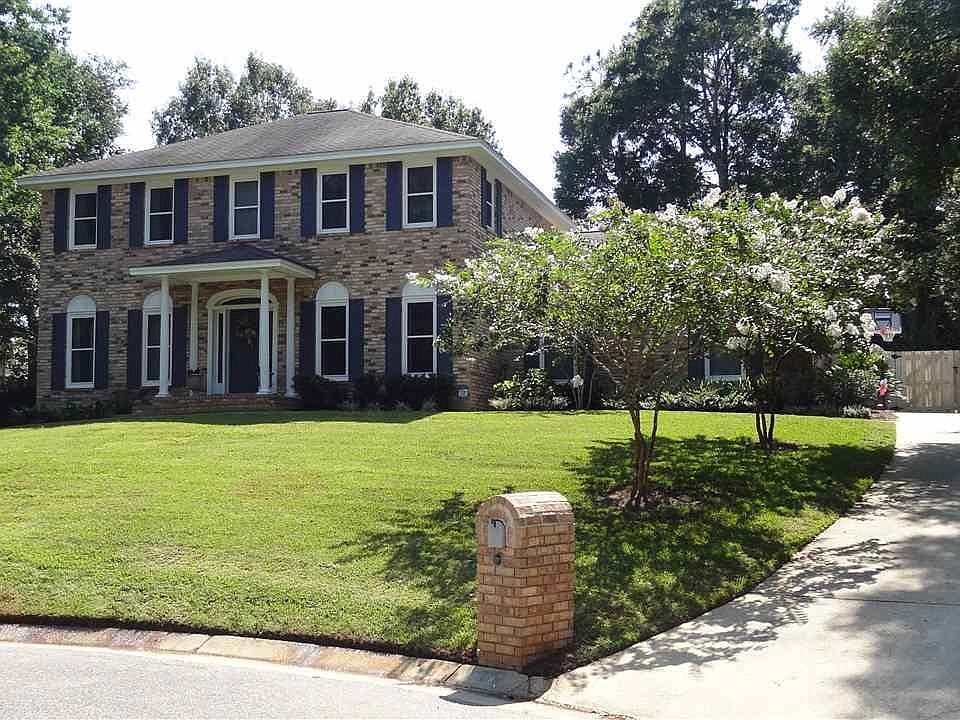 1st image of 7612 Brook Forest Cir