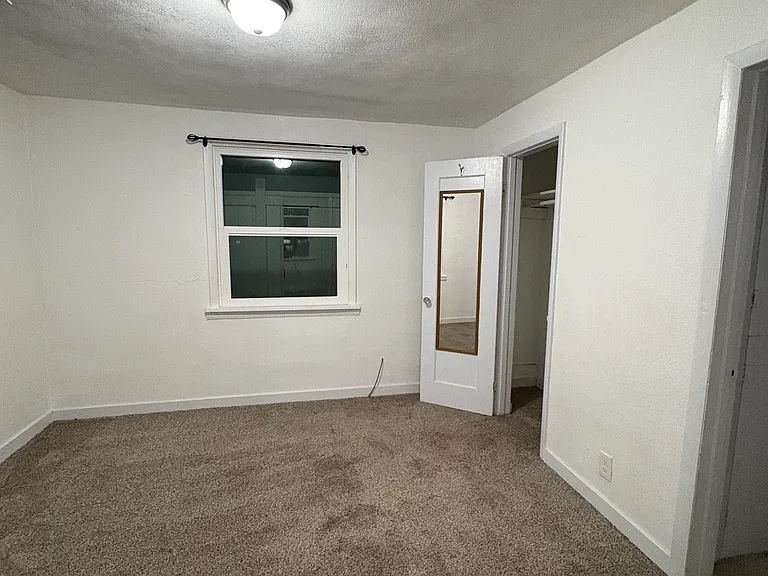 9 S Lewis St #C — Photo 3