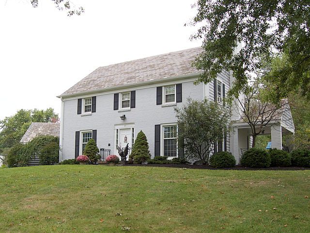 1st image of 37 E Gaylord Ave