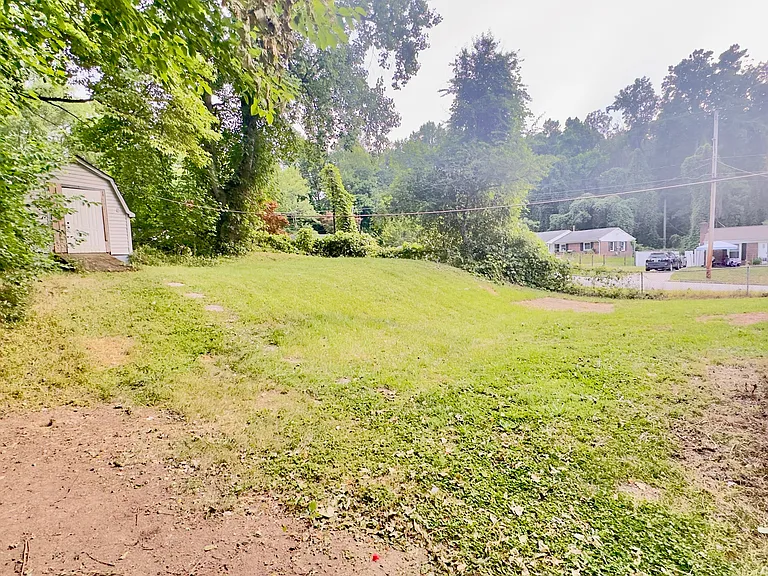 800 Miriam Ave — Photo 4