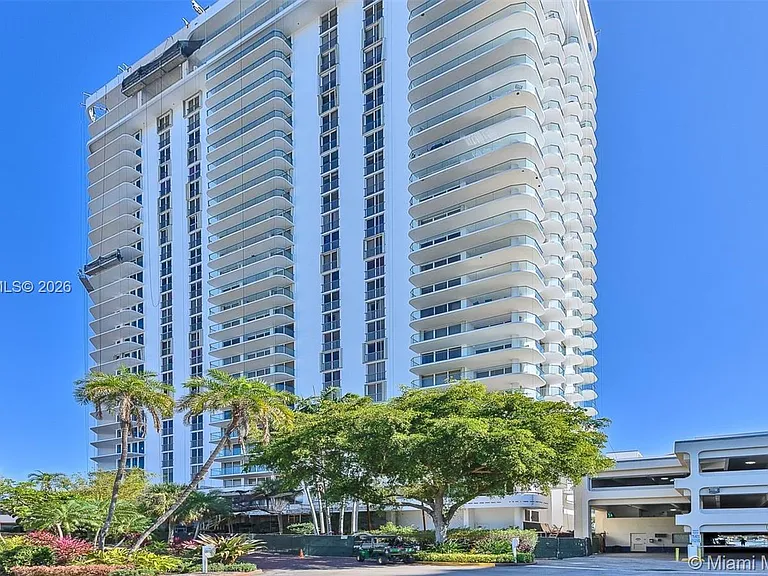 19707 Turnberry Way #16C — Photo 1