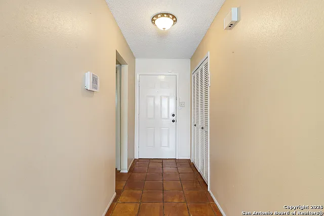6726 Country Field Dr — Photo 5