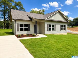 68 Kaylor St, Heflin, AL 36264