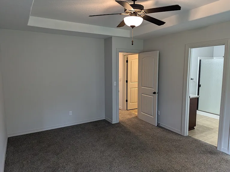 409 Madrona Ave SE — Photo 14