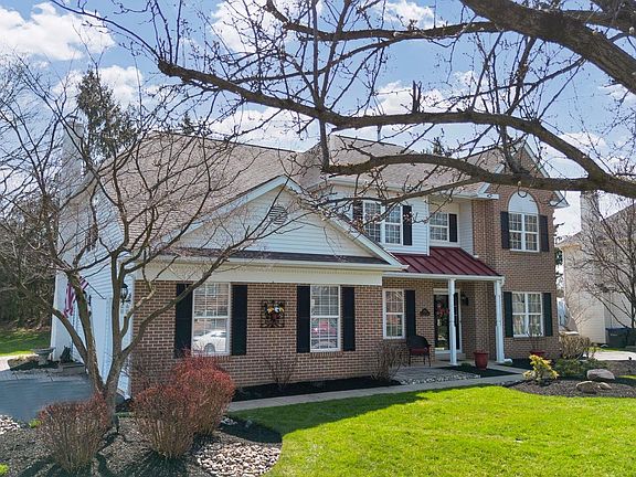3rd image of 492 Shakespeare Dr