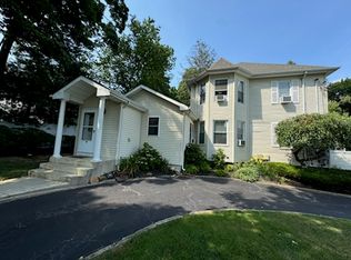40 Elliott Pl, Smithtown, NY 11787