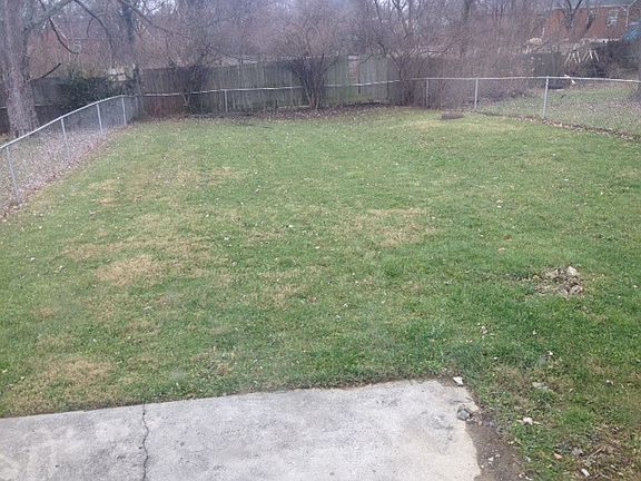4th image of 2717 Hennge Dr