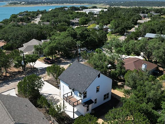2nd image of 716 Circleview Dr