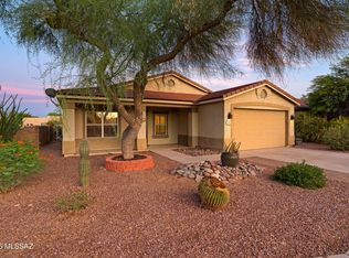 8140 N Iron Ridge Dr, Tucson, AZ 85743