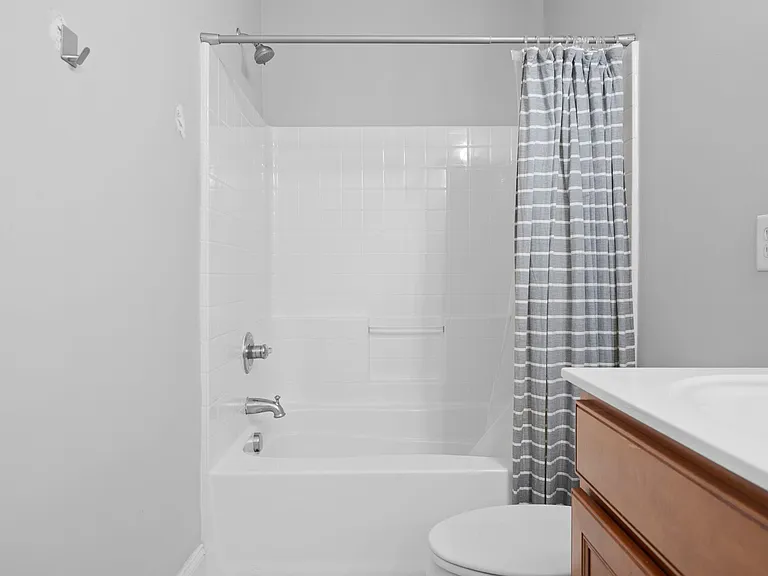 1540 N Duke St — Photo 15