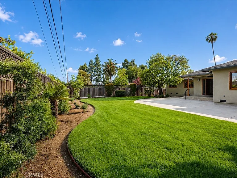 4720 Hayman Ave — Photo 43