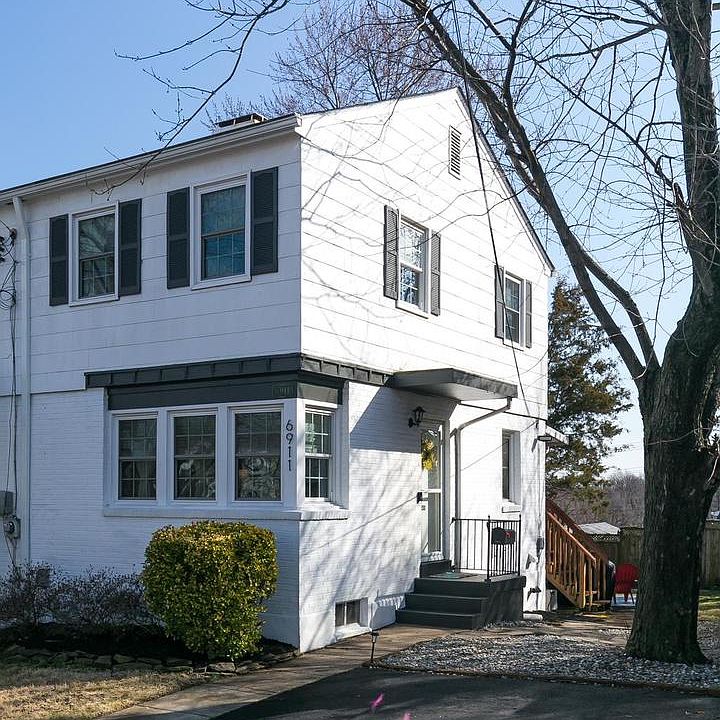 1st image of 6911 Westhampton Dr